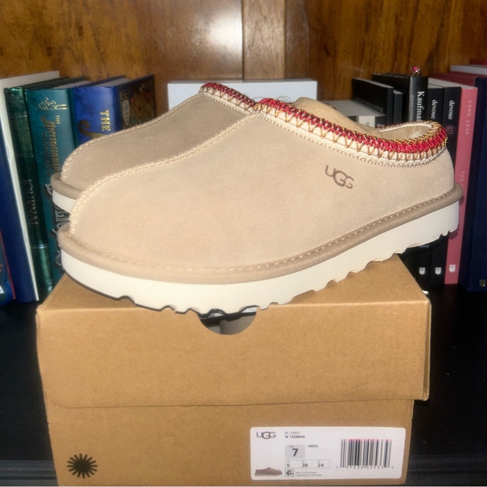 Tasman Slippers - Picture 3 of 4